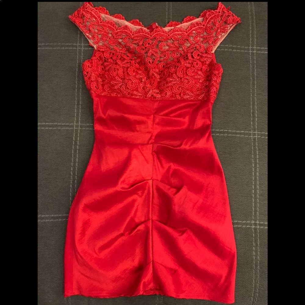 On or off the shoulder Red mini Dress size 2